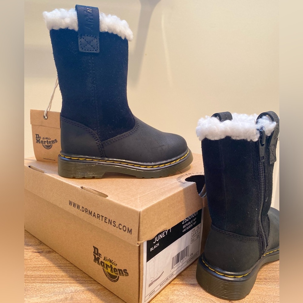 Dr. Martens - Toddler - US Size 7 - Black Winter Boot
